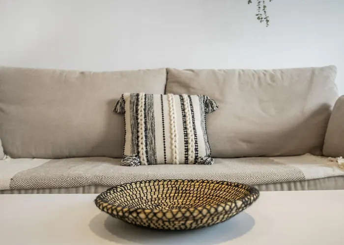 Black And White 1 11 Aparthotel