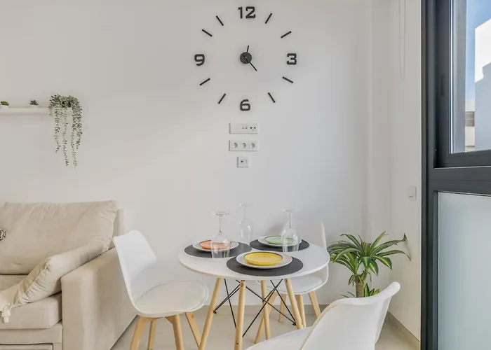 Aparthotel Black And White 1 11 4*