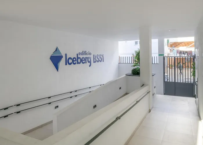 Aparthotel Black And White 1 11